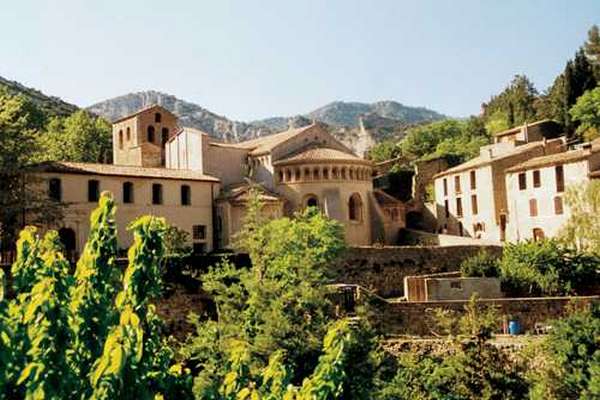 saint guilhem le desert